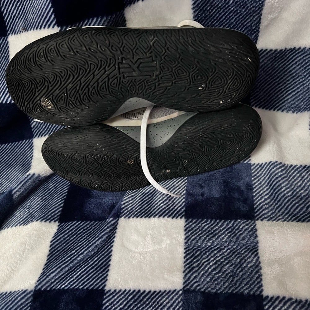 Nikes 4.5 youth